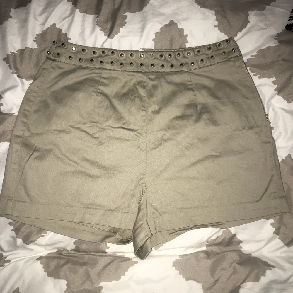 F21 High Waisted Short